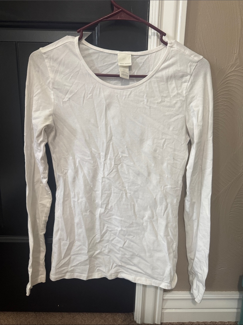H&M White Long-Sleeve Women's Tee